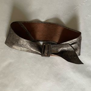 Vintage silver leather belt